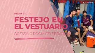 La celebración en el vestuario del Barcelona tras un hat-trick de Leo