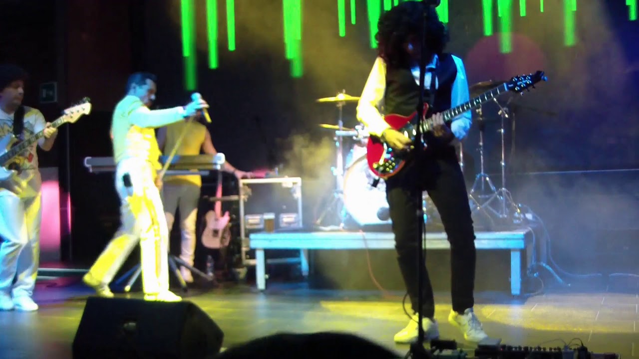 QUEEN - TIE YOUR MOTHER DOWN GUITAR SOLO SECTION - THE QUEEN TRIBUTE - ITALIAN RHAPSODY.