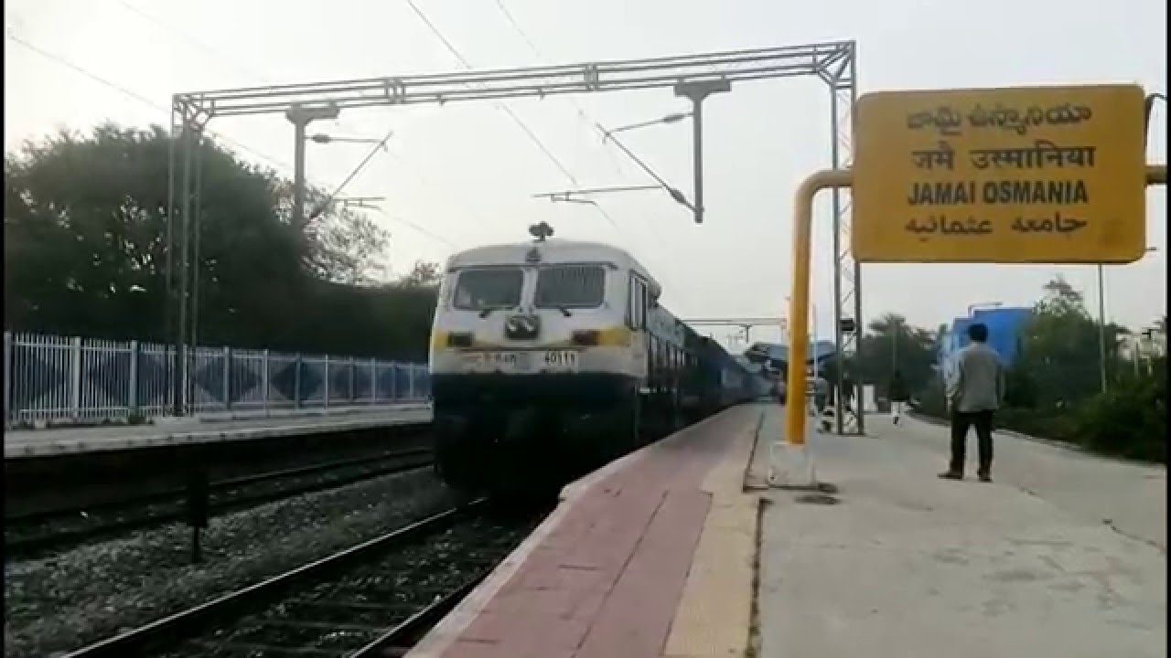 camera iphone 8 plus apk Gooty's Dual Cab-WDP4D #40111 with Kacheguda Narkher Intercity Exp. || Whizzes past ||