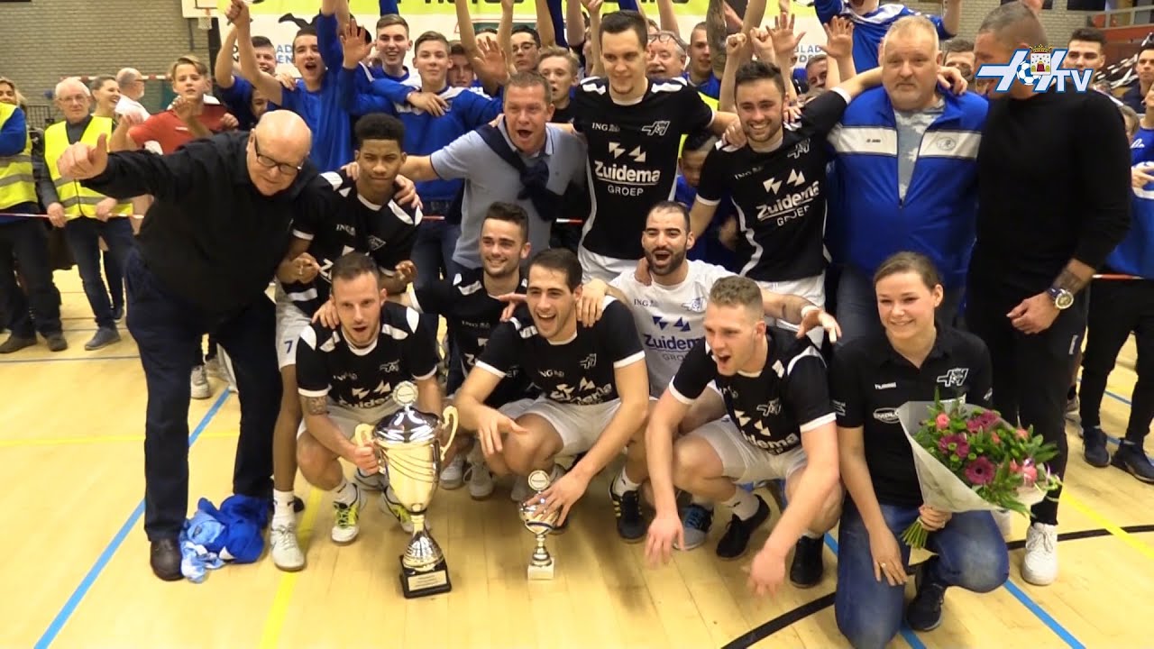 Hoogeveen TV   samenvatting finale Protos Weering Zaalvoetbaltoernooi 11 01 2020