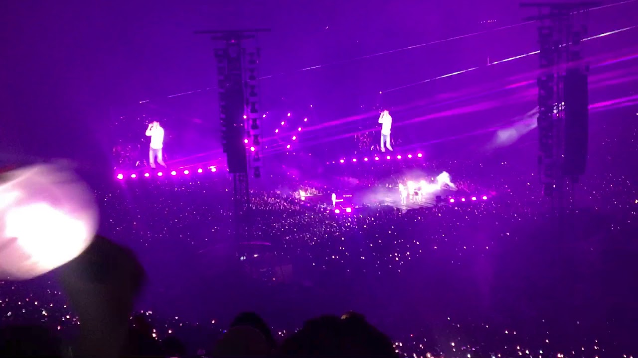 BTS LOVE YOURSELF SPEAK YOURSELF 2019 TOUR ROSE BOWL D1
