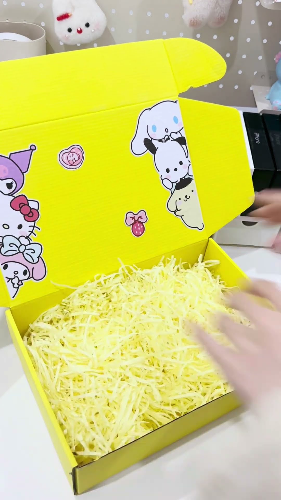 iPhone XR Gift Box Immersive Packaging #shorts