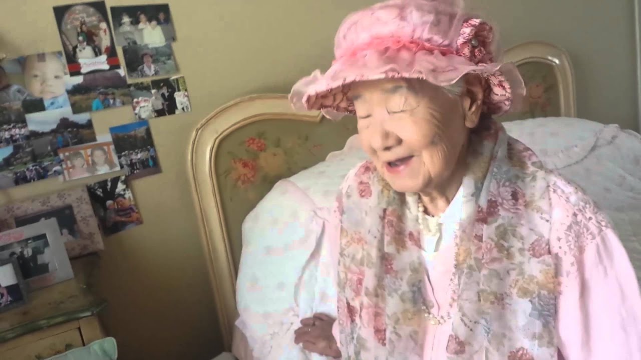 95 Year Old Grandma All Pink Youtube