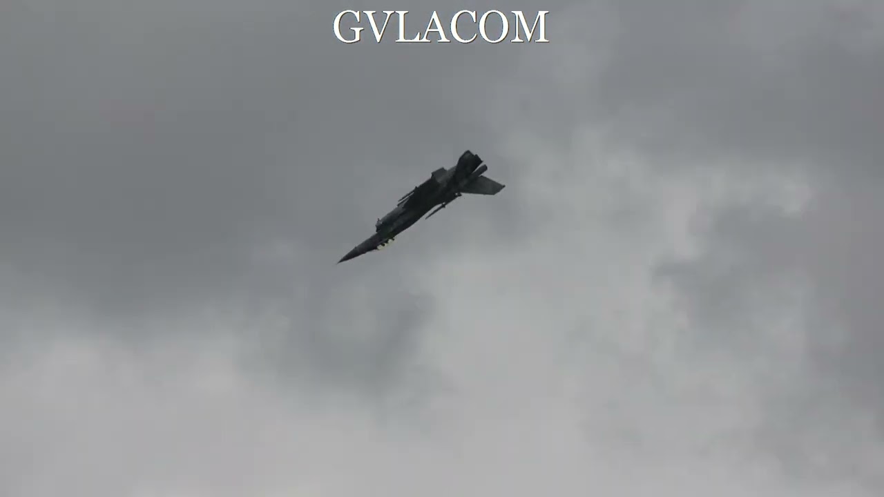 Polish Air Force F-16C Tiger Team Demo at RIAT 2025