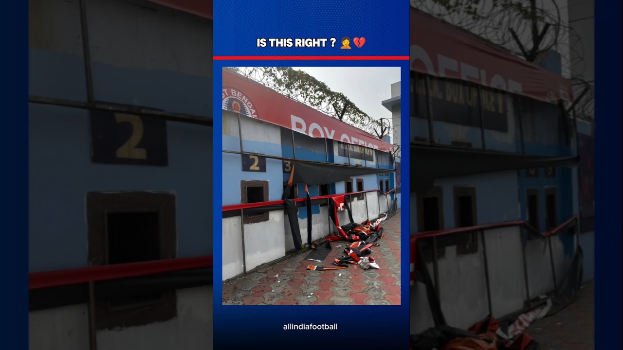 East Bengal fans 🤡 