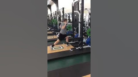 Barbell Alternating Split Jump