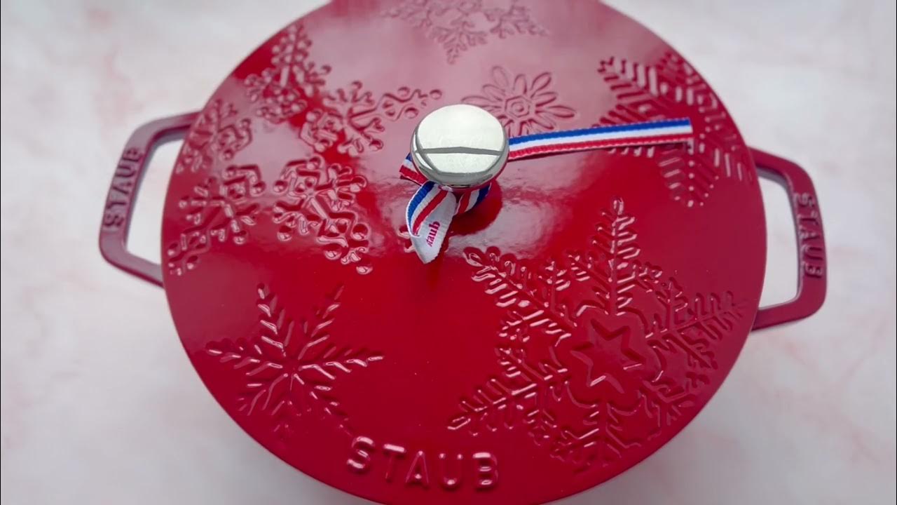 STAUB LIMITED EDITION COCOTTE/ FRENCH OVEN, SNOWFLAKE LID, 24CM, 3.60L, CHERRY, CAST IRON, ROUND