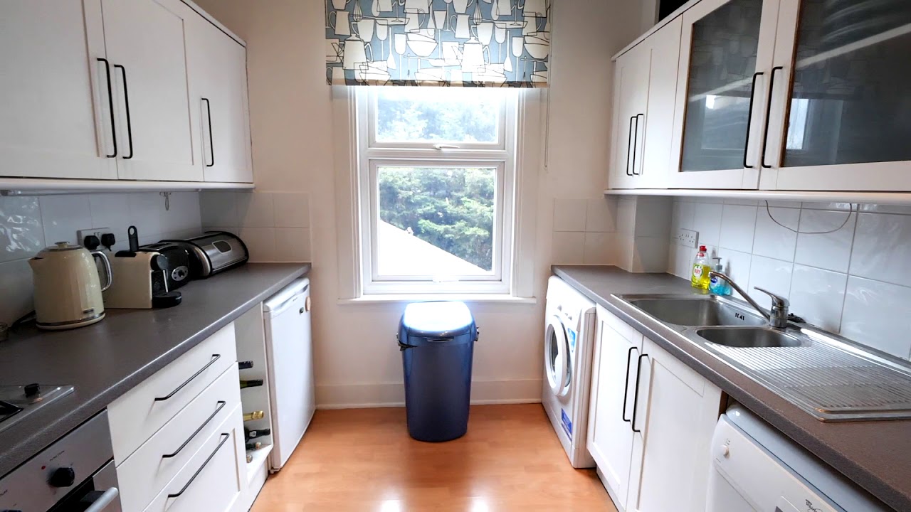 Mulberry Way, South Woodford, London E18 YouTube