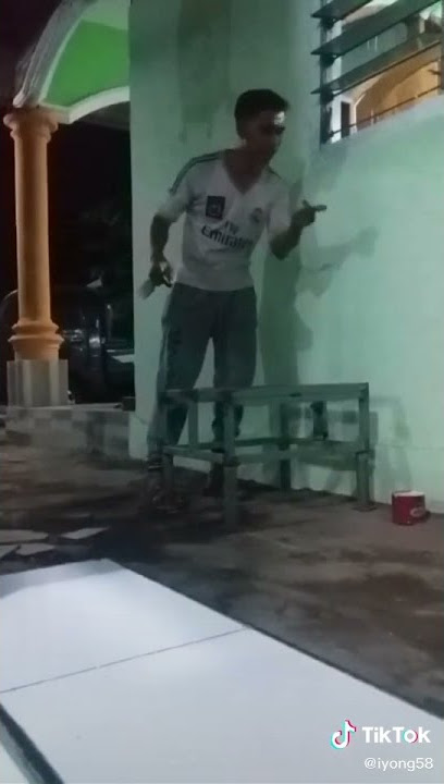 Story wa kuli bangunan lucu