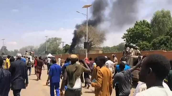 Niger pro-coup protesters attack French embassy