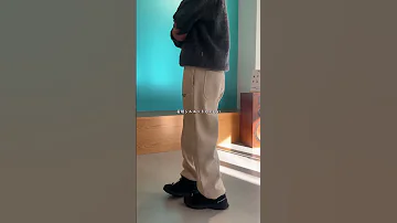 TikTokでバズってる 見た事ないスウェットパンツ 