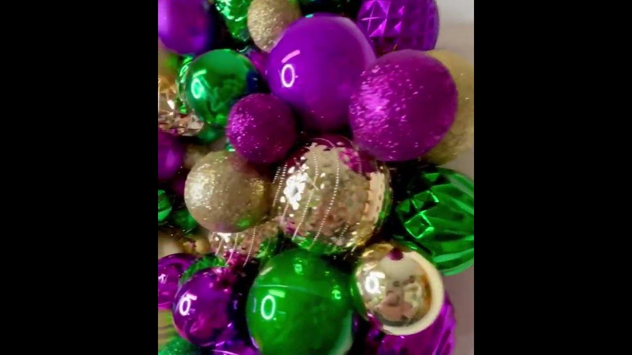 mardi gras ornament wreath