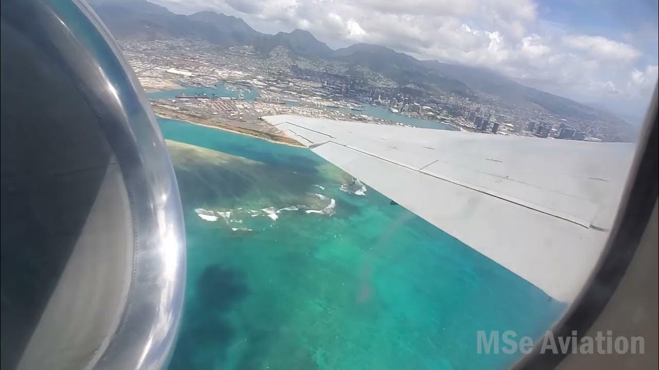 BREATHTAKING SCENERY Flight from Honolulu to Kahului on a 717