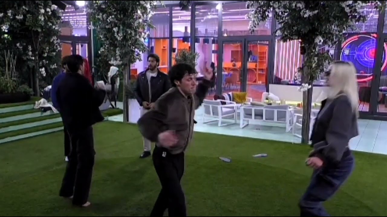 King rana balla con Giulia