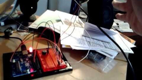 Pir sensor demo arduino