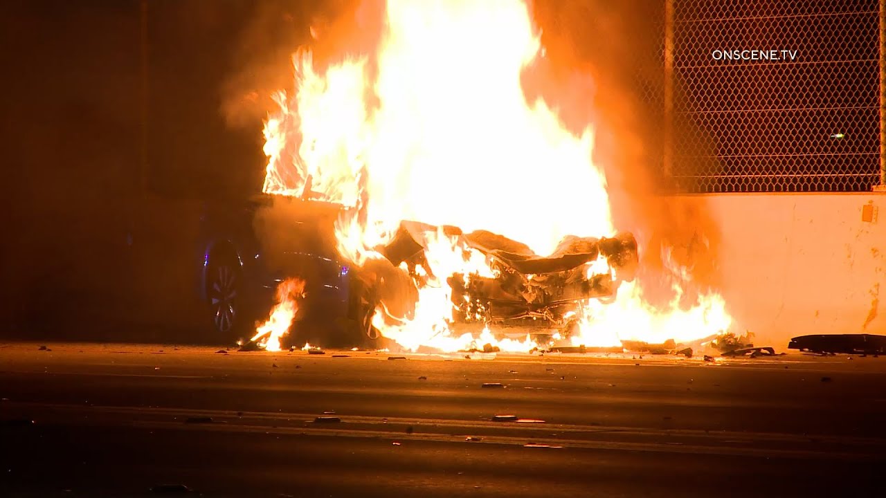 Fiery Crash on W105 in Harbor Gateway - YouTube