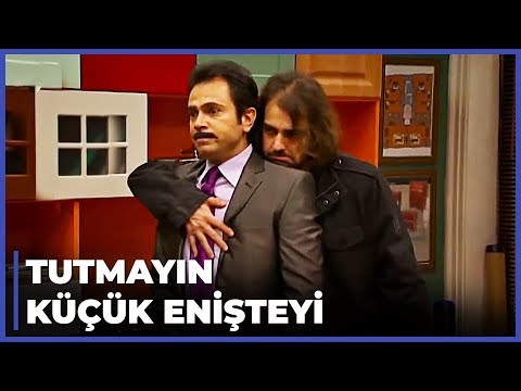 Selahattin Özel Kolaj - Yalan Dünya