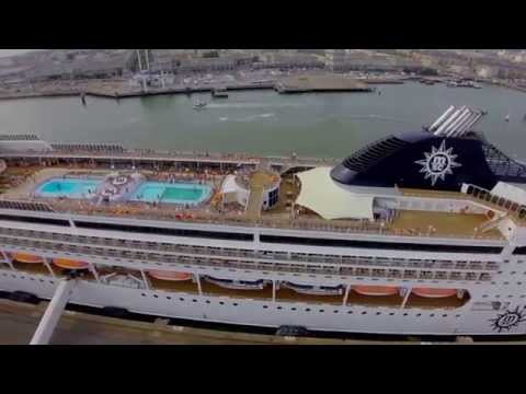 Le Port du Havre : voyage en drone entre conteneurs et croisière…