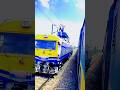 train ke uper laga es एंटीना को क्या कहते है #ytshorts #railwaynewvacancy #shortsfeed