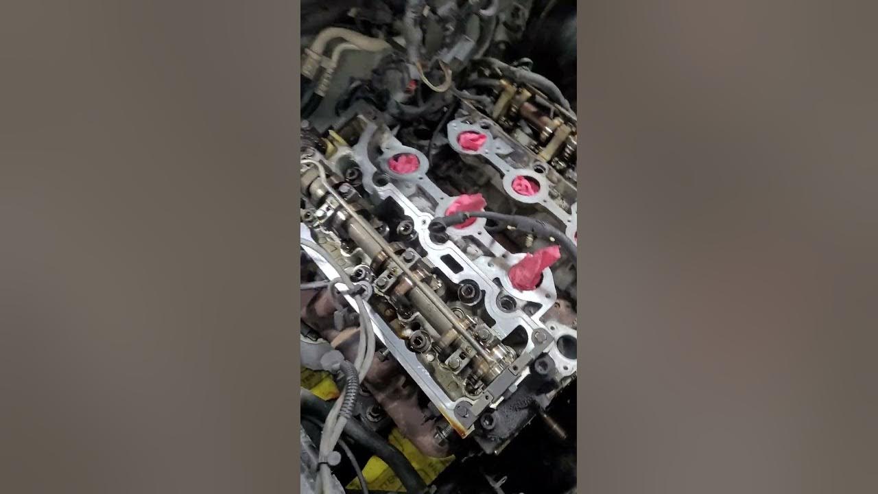 Ford 4.0 SOHC rear timing chain cassette without engine removal - YouTube