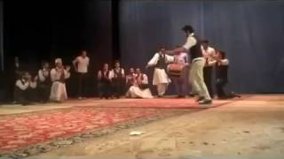 رقص دانشجویان دانشگاه سیستان و بلوچستان در جشنواره اقوام