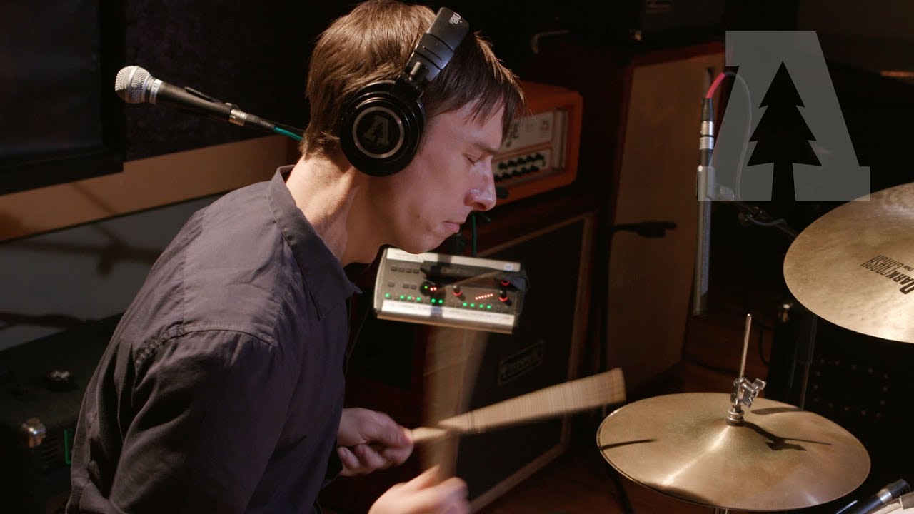 Guarda Big Bliss - Fortune | Audiotree Live su YouTube Guarda Big Bliss - Fortune | Audiotree Live su YouTube