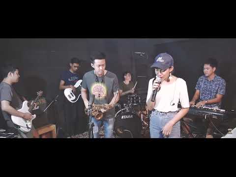 อยากให้รู้ว่ารักเธอ - Joni Anwar [Cover By สมอารมณ์ x Pimthitiii]