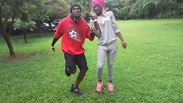 Eddie Wizzy dances,  remixes tukyankalanye eggwanga by Beckie 256 with a rap