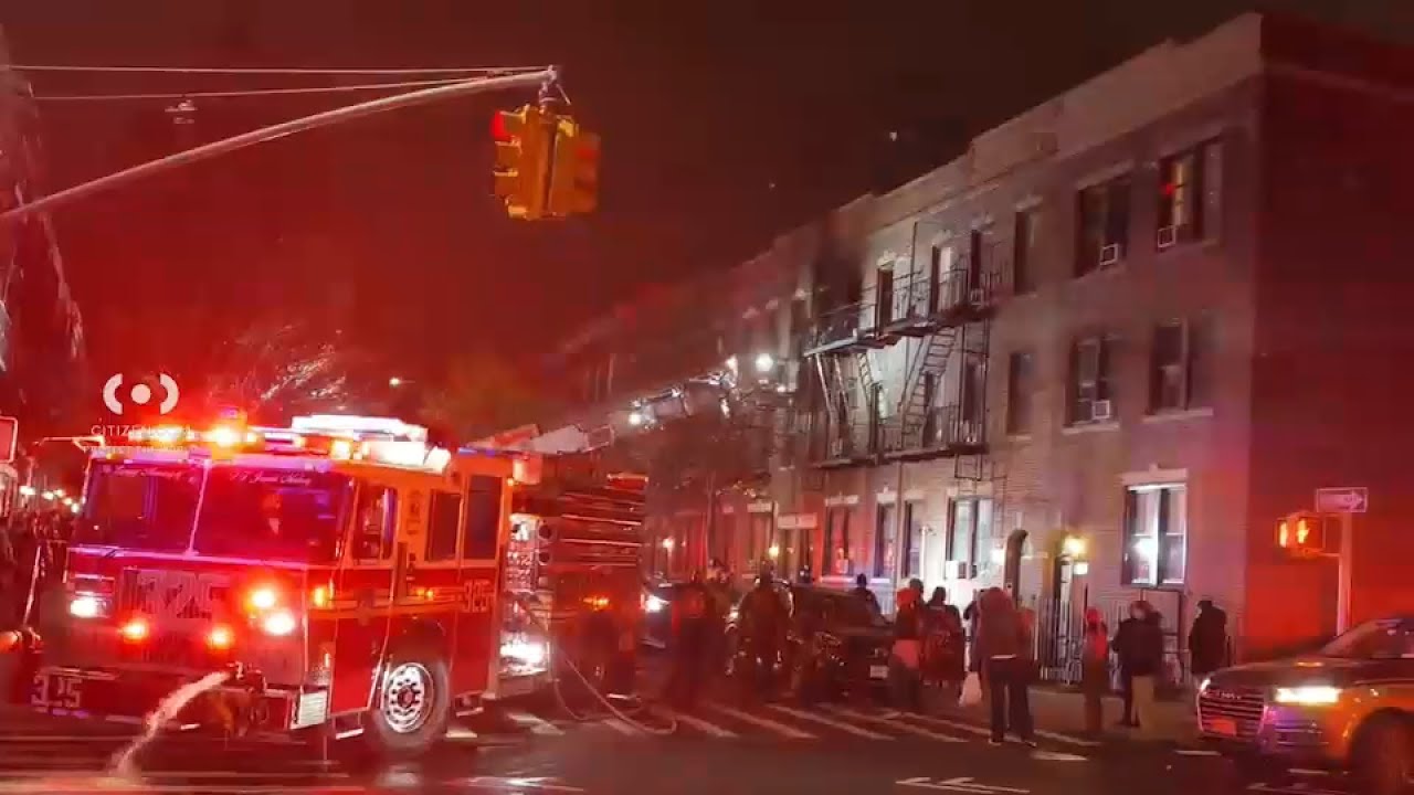 6 people hurt after fast-moving fire breaks out in Queens - YouTube