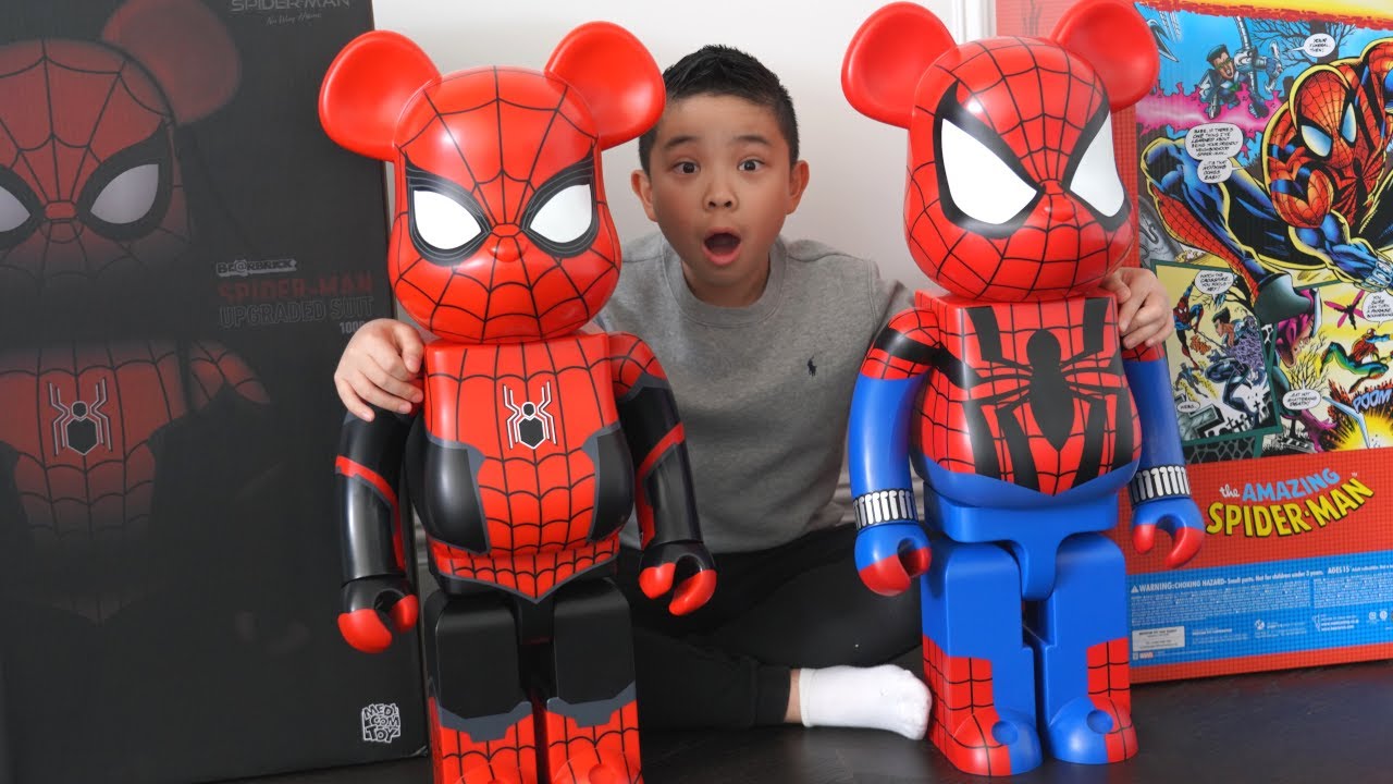 Spider Man Upgraded Suit and Ben Reilly Bearbrick 1000 Calvin CKN