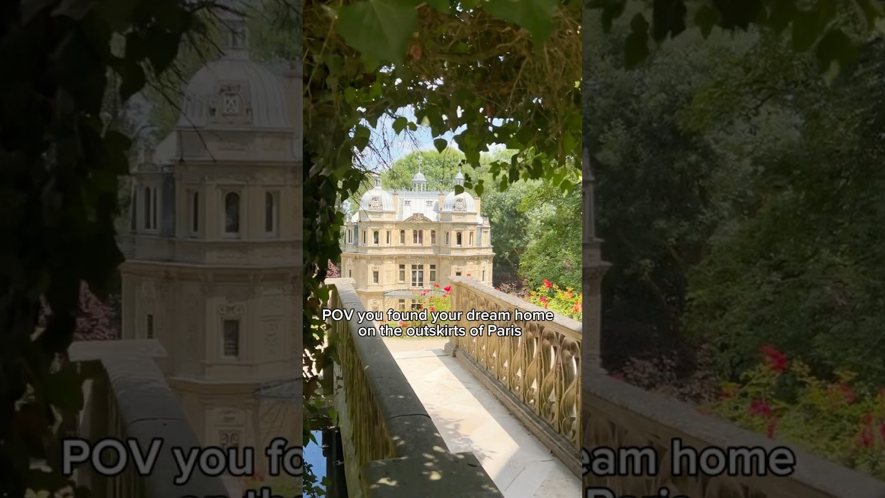 A magical castle just outside Paris ! 