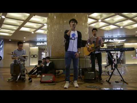 28/11/2015 The Central Corner cover Adam Levine - Lost Stars