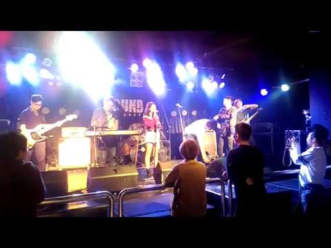 The Arc 弧樂團 (壓軸來賓出場：張若凡) in 迴響_ 20170108