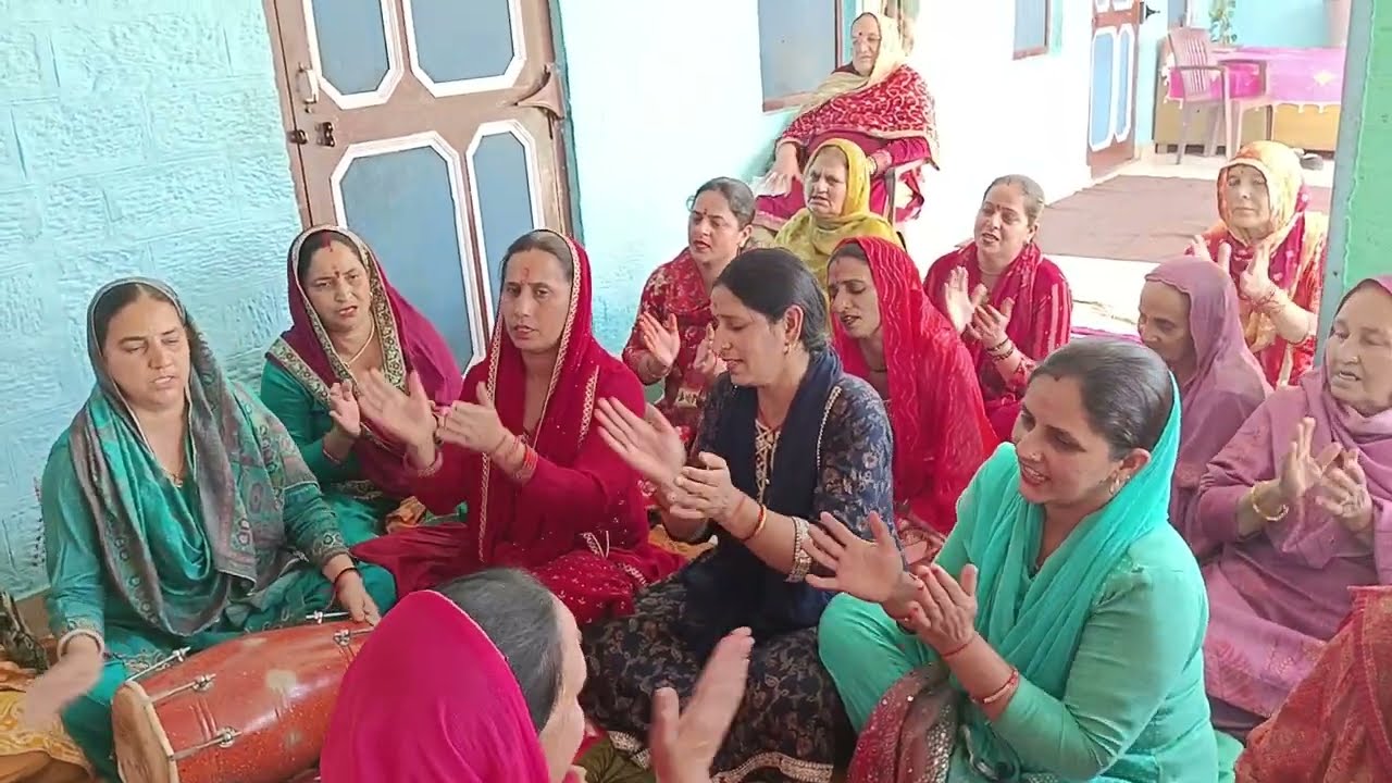 नवरात्रि 🌹 स्पेशल 🌹 मैं दौड़ी दौड़ी मंदरां जो आई  मां शेरावाली रूसी  के चली गई 🙏🌹🙏