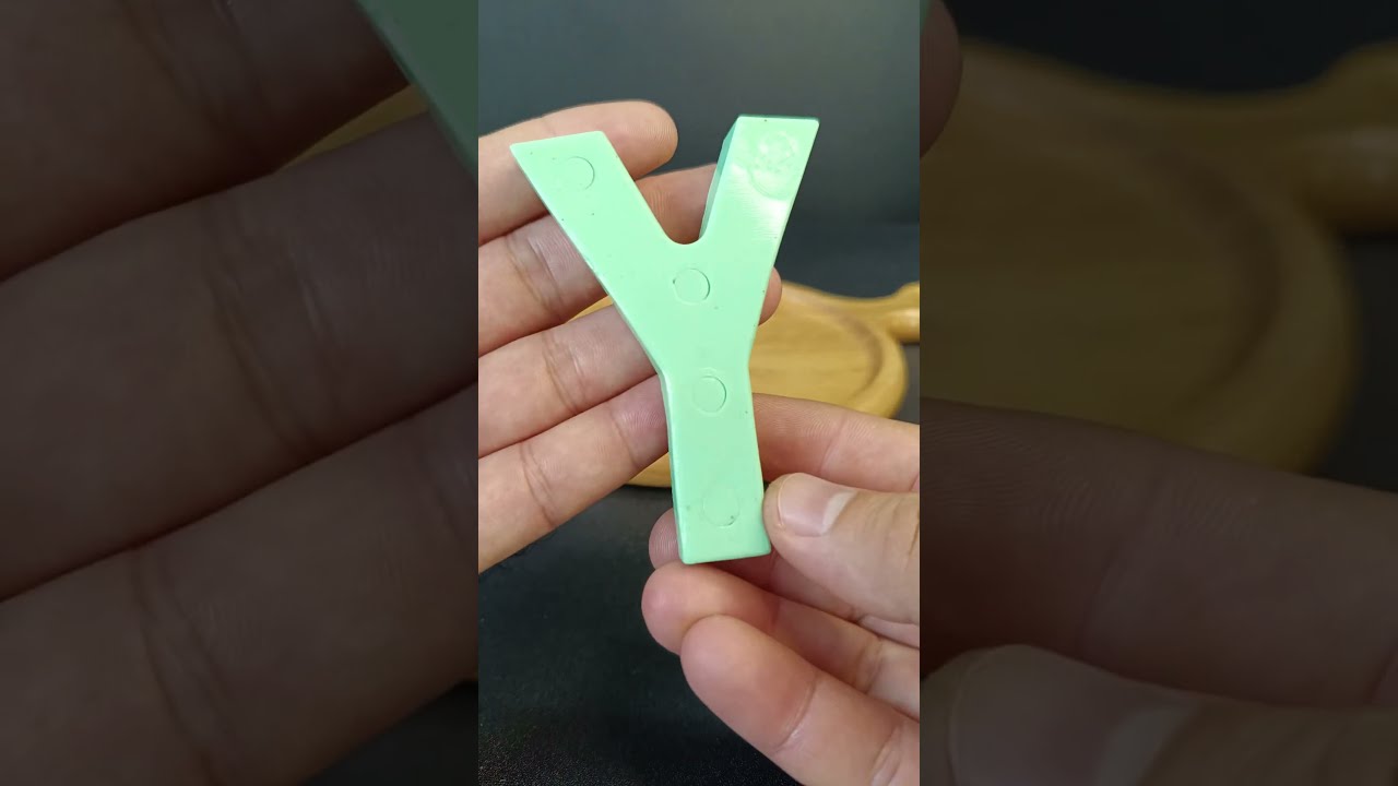 LETTER Y LIGHT GREEN