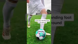 HOW TO STRIKE A CLEAN PING soccer football fussball viral tutorial foryou skills fy..