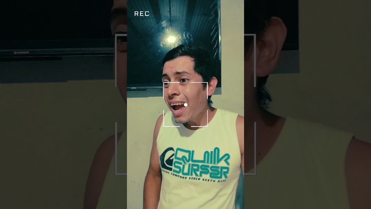 "ella vino a actuar y el director a sufrir" 😂