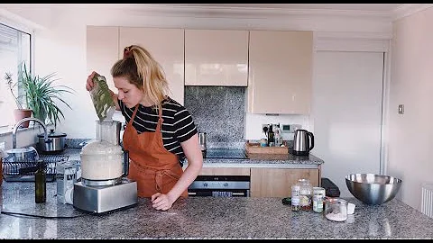 BAKING BREAD WITH OAT KITCHEN