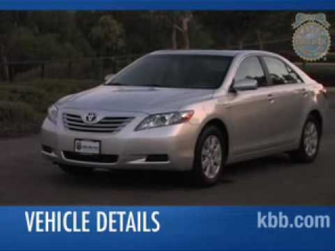 Toyota Camry Hybrid Video Review - Kelley Blue Book