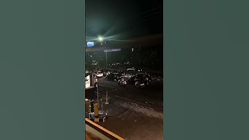 1 minute observation of an Asian intersection