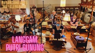 Langgam Putri Gunung (Mountain Woman) Featuring Heni Savitri: Javanese gamelan singing and music.