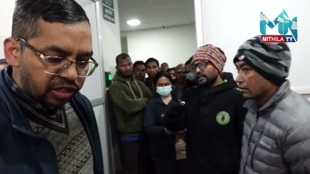 औषधि छैन भनेर ढाटदै,लुटेरा कर्मचारी!एमआरको नम्बर दिएर व्यापार गर्दै वीर अस्पतालका कर्मचारी!