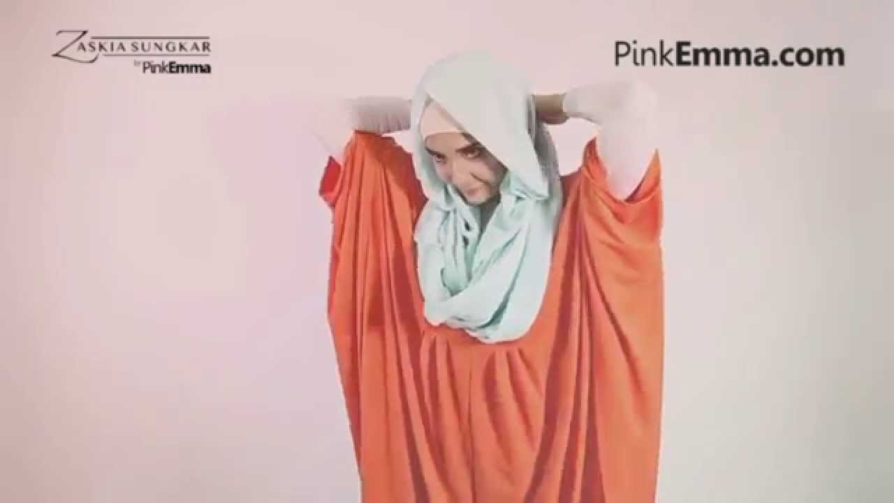 Zaskia Sungkar Hijab Tutorial : Sweet Pastel Hoodie - YouTube