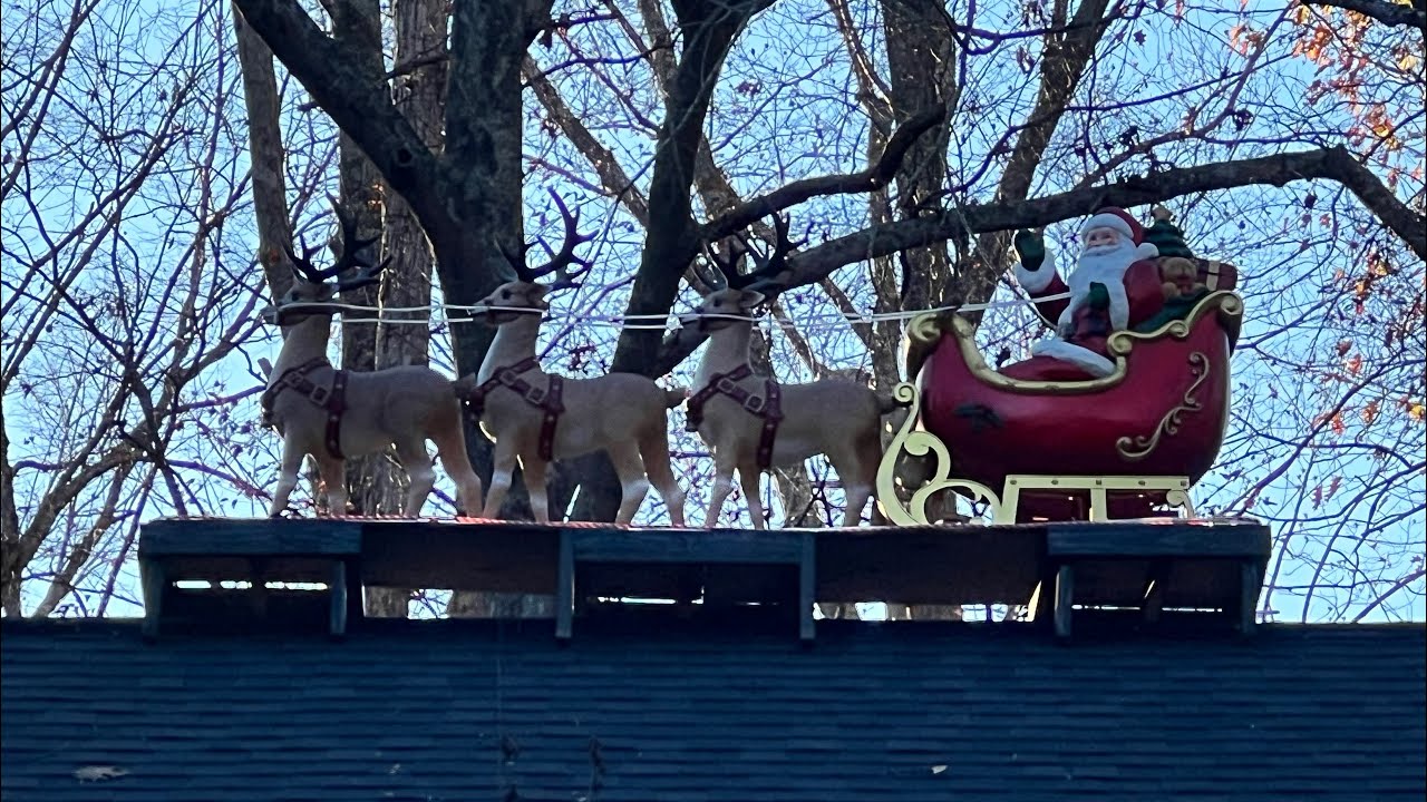 Обзор выдувной формы для светодиодных саней Санты длиной 9 футов от Home Depot к Рождеству 2025 г...