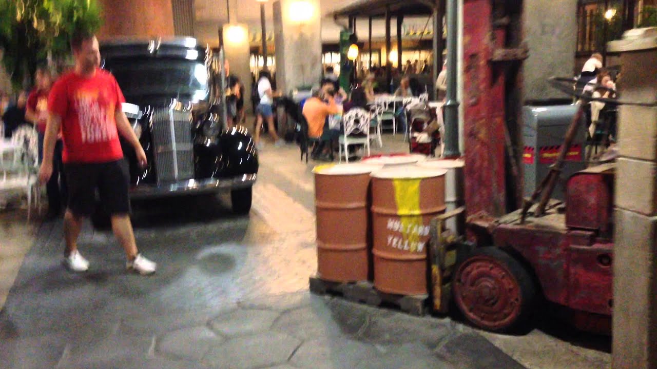 Disney Secret Roger Rabbit Car found at Backlot Express Restaurant ...