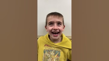 DON’T SMILE!! (Trying to take a passport photo) 🤣🤣🤣