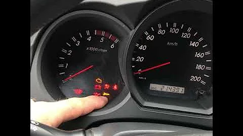 Обнуление индикатора «гаечный ключ» TOYOTA HILUX 2011