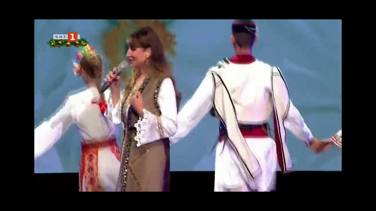 Поли Паскова Цвете в косите 2025