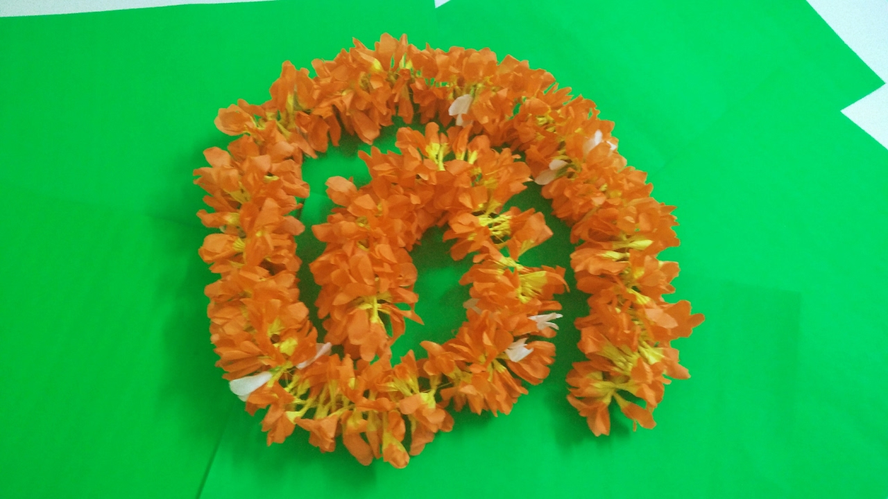 how to make tissue paper firecracker kanakambaram flowers garland tissue paper flower garlands