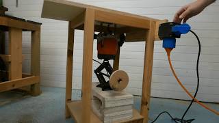 How to make a complete router table. How to attach the plunge router to the plywood board. A simple swivelling router table fence. 